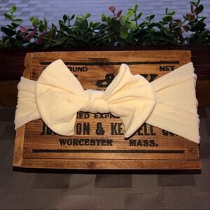 New Cream colored bow headband baby toddler girl 0-4